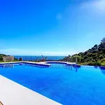 1090 Amazing Panorama Sea View Penthouse Large Terrace Heated Pool Gym